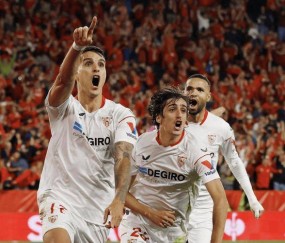 西甲第12轮马竞对阵塞维利亚，马竞主场防守稳固，进攻高效，有望锁定欧冠资格。