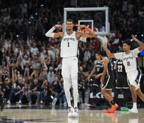 字母哥文班亚马荣膺首周最佳球员 库里东契奇获提名